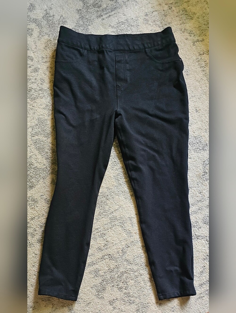 SPANX Black Pull-On Ponte Ankle Pants XL